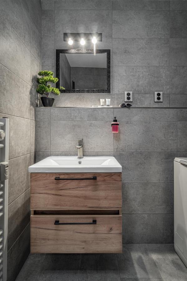Apartman Pod Gerlachom S Wellness Vysoké Tatry Exteriör bild